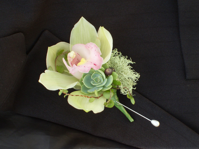 자신의 손으로 Boutonnieres 자신의 손으로 Boutonnieres