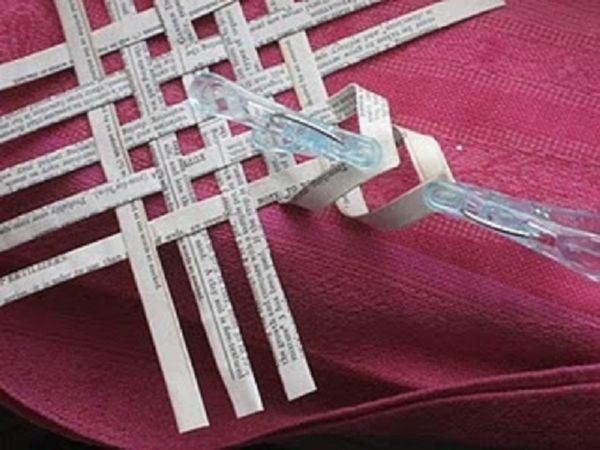 자신의 손으로 종이 - 다이어그램과 사진을 단계별로 사용하여 2017 년 새해의 아름다운 눈송이. 종이 접기 기술에 큰 눈송이에 아이들을위한 마스터 클래스