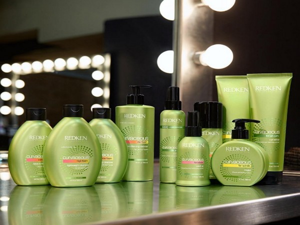 물결 모양 혁명 : 곱슬 곱슬 함을위한 새로운 아이템 Redken Curvaceous