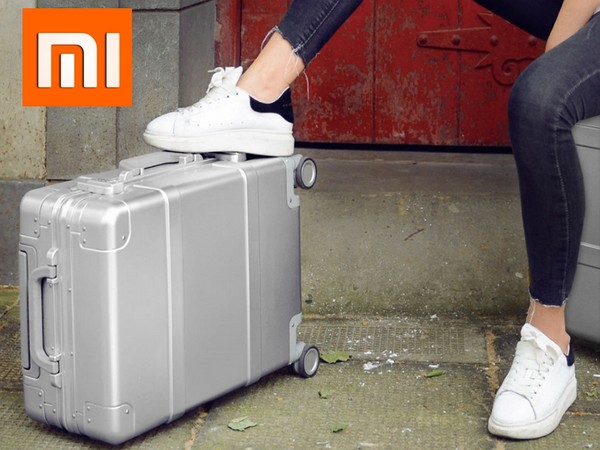 안전한 여행 : "스마트"가방 Xiaomi Smart Suitcase