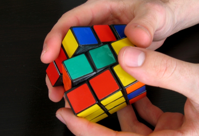 Rubik의 큐브를 추가하는 방법; 루빅 큐브 3x3, 어셈블리 다이어그램 수집