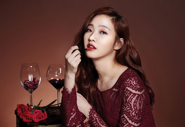 유리에 화장품 : 메이크업의 와인 컬렉션 샤토 Labiotte