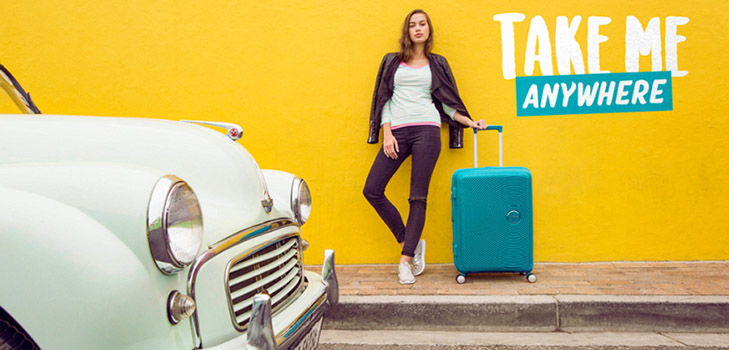 여름 여행 : 밝은 여행 가방 American Tourister Soundbox