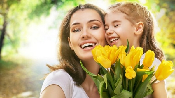 아들과 딸에게서 어머니에게 노래의 눈물을 만지며, 성인과 어린이를위한 텍스트, 비디오 음악