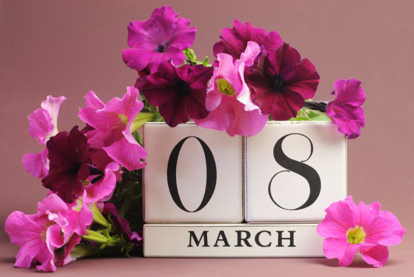 3 월 8 일 축하합니다.