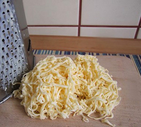 겸손하지만 맛있는 메뉴의 사진이 담긴 조리법 또는 부활절 전에 먹을 수있는 음식
