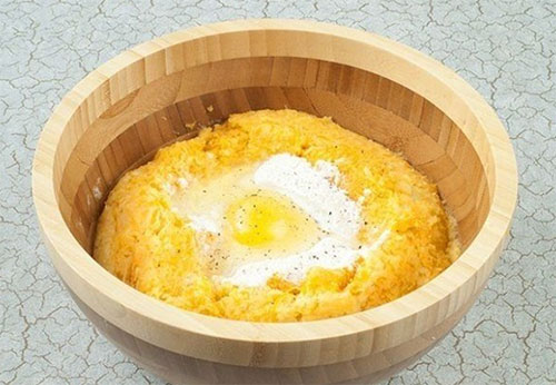 맛을 내기 위해 소금과 후추 맛을 내기 위해 소금과 후추