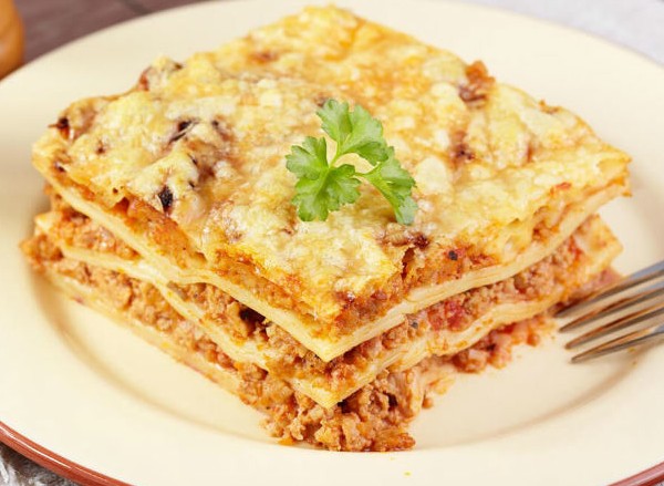 2 월 23 일 맛있는 패스트리 저녁 식사, 버섯과 라자 냐