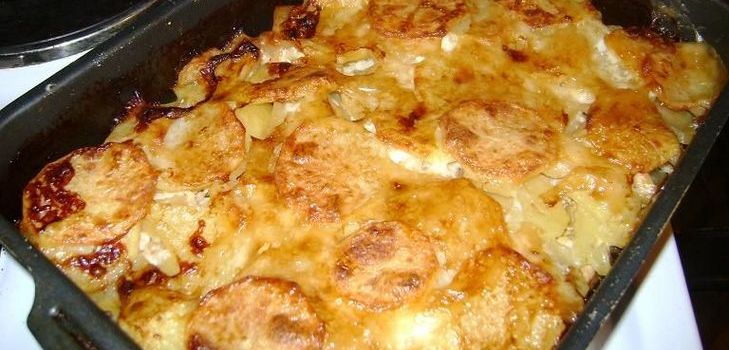오븐에서 고기와 감자 : 맛있는 요리 방법? 오븐에서 고기와 감자 : 맛있는 요리 방법?