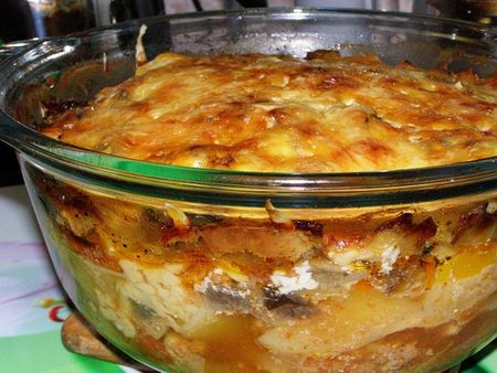 오븐에서 고기와 감자 : 맛있는 요리 방법? 오븐에서 고기와 감자 : 맛있는 요리 방법?