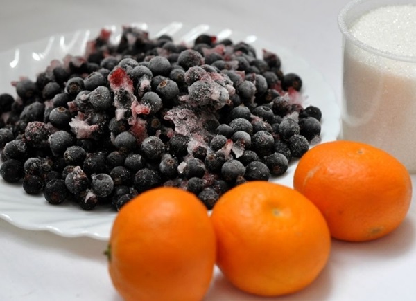 초코 베리 ashberry에서 설탕에 절인 과일