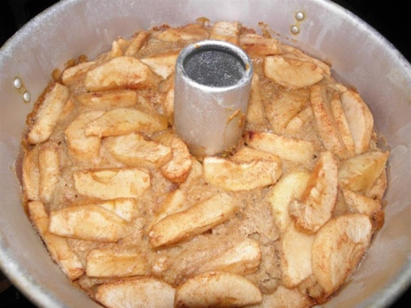 사과와 함께 아주 맛있는 샬롯