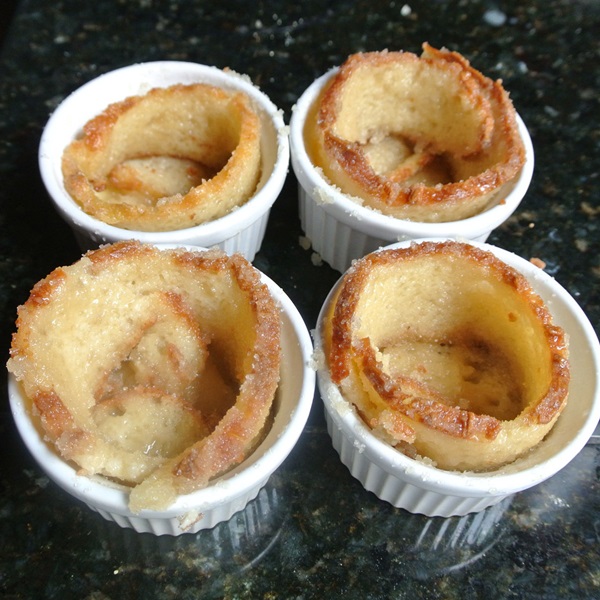 사과와 함께 아주 맛있는 샬롯