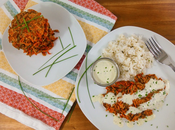 빠른 요리법에 courgettes에서 맛있는 팬케이크