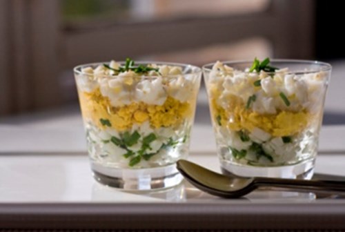 Dukan 스타일의 미모사 샐러드